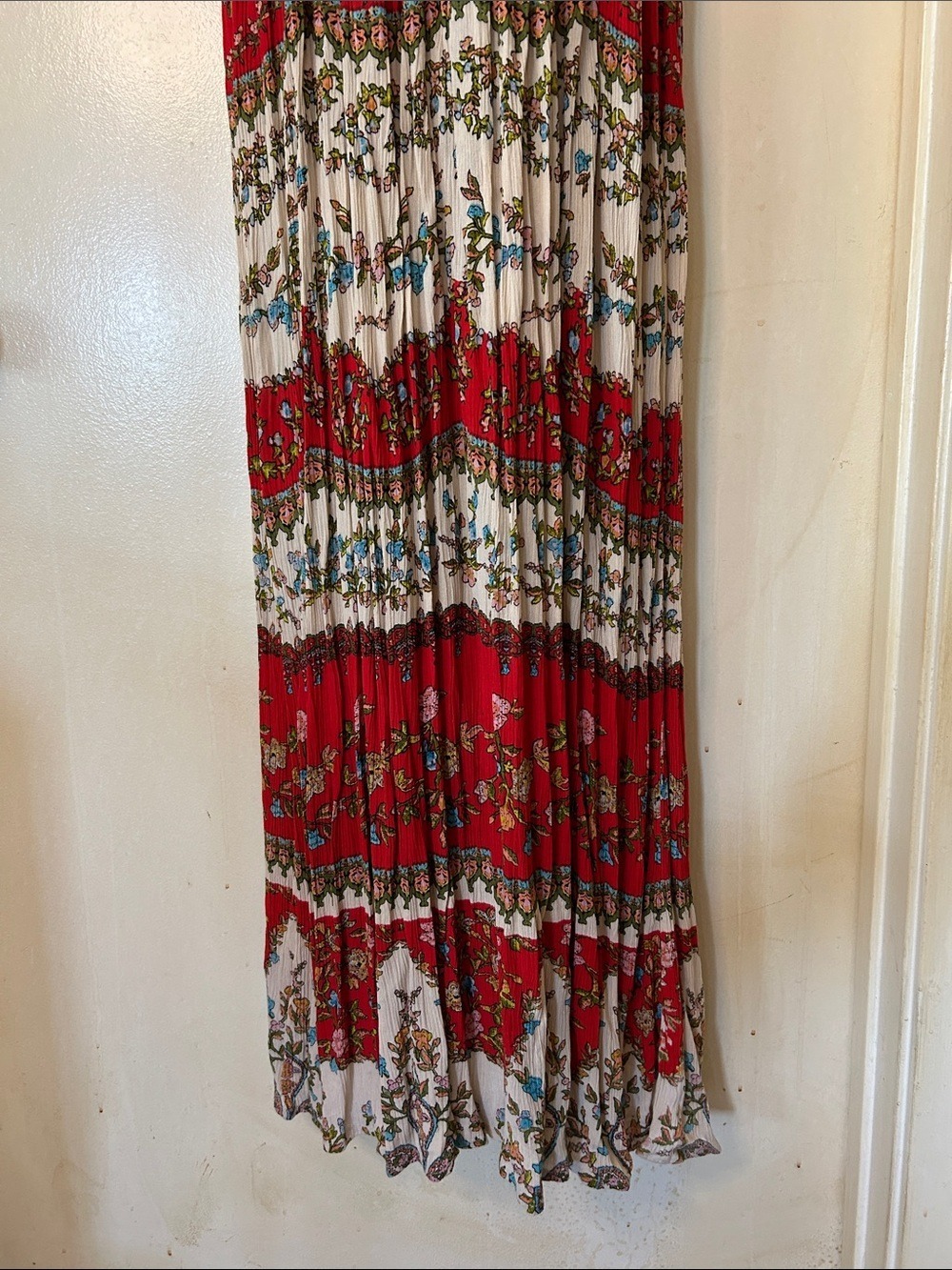 Patrons of Peace Red Floral Maxi Dress with Spaghetti Straps size M - Picture 5 of 12